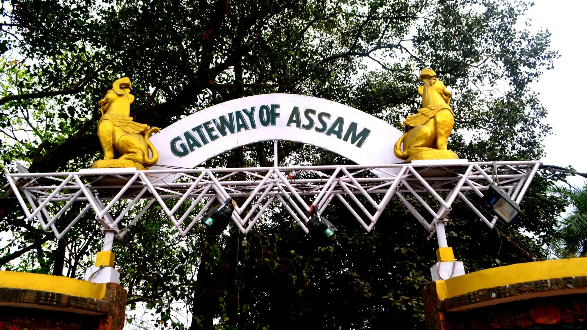 Hotels near Brahmaputra River