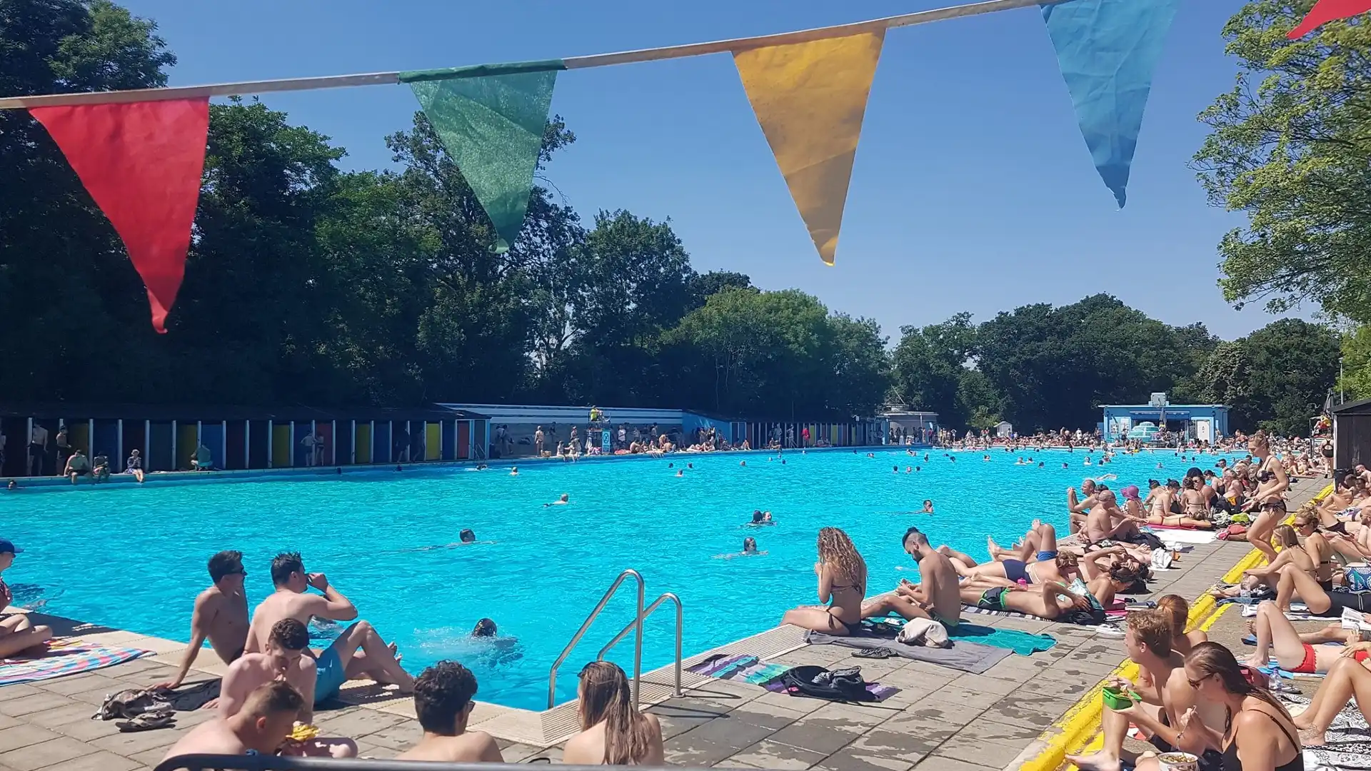 Hotels near Tooting Bec Lido