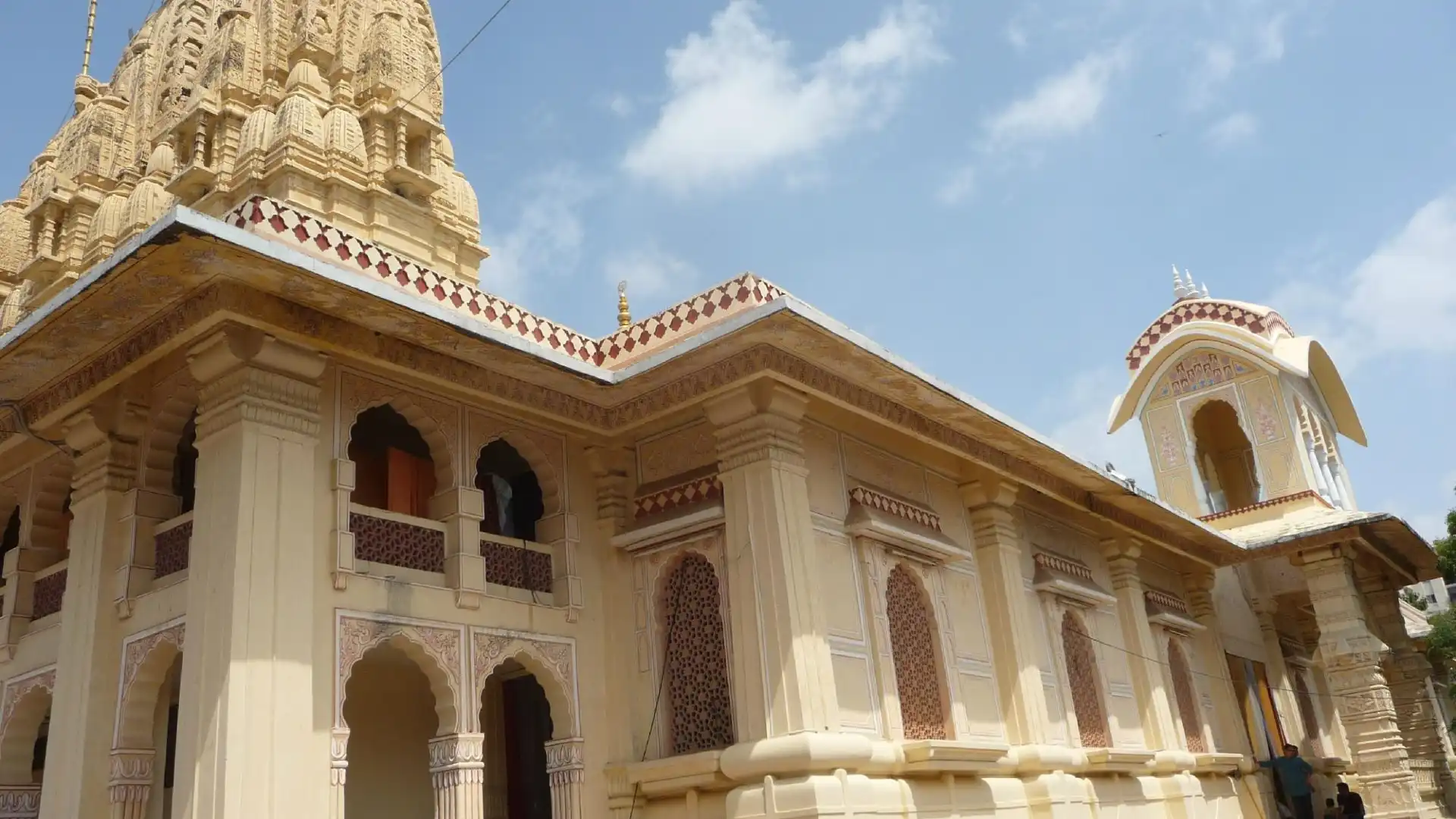 Hotels near ISKCON Temple, Ahmedabad