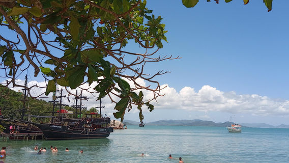 Passeio de Escuna Capitão Gancho Martin