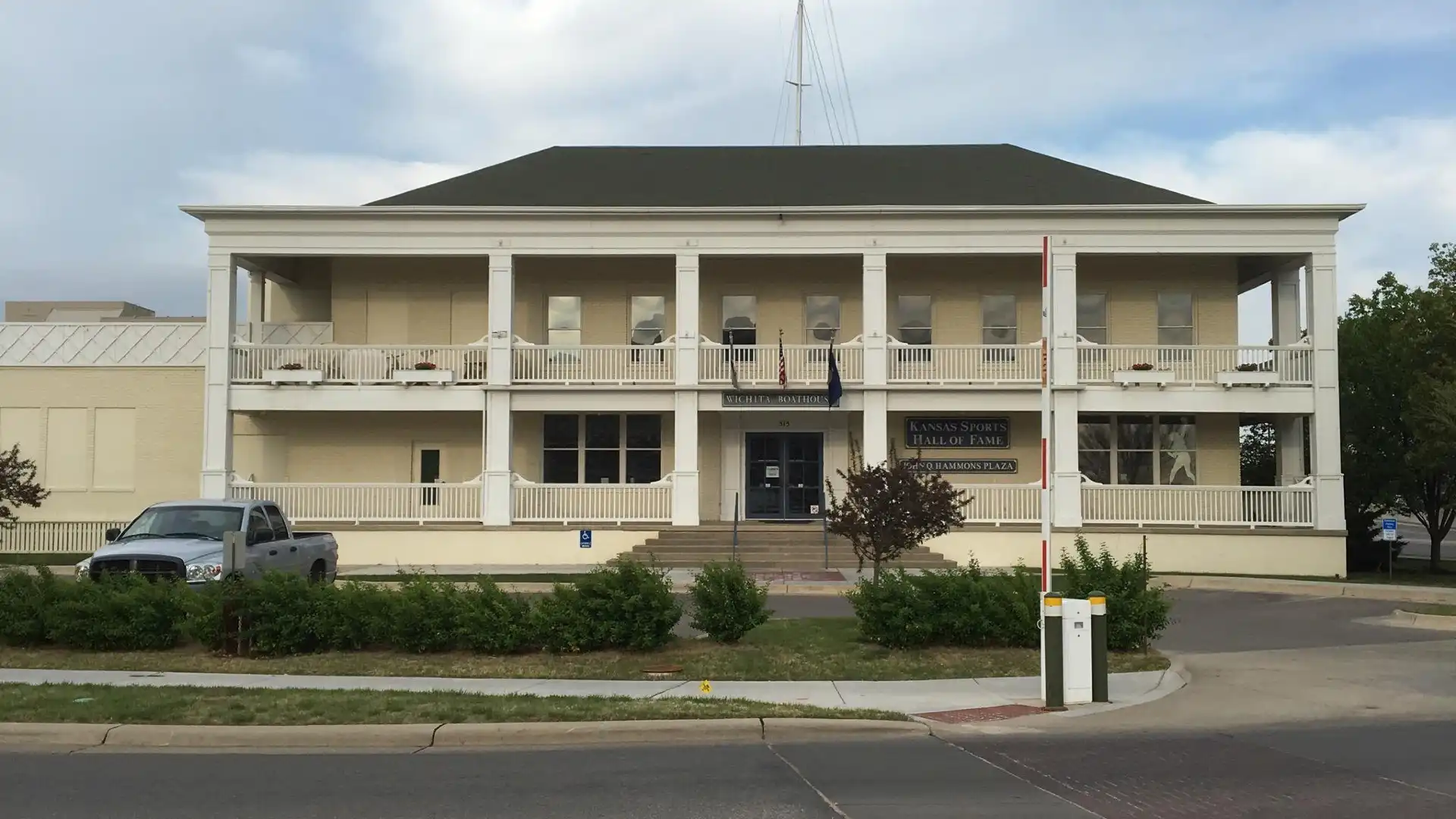 Hotels near Wichita Boathouse
