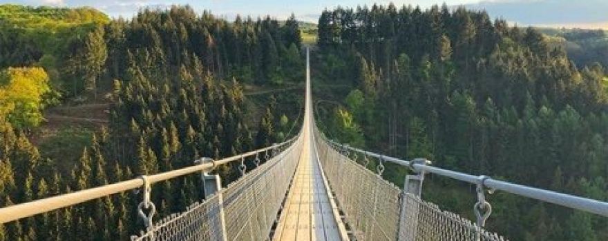 Pont suspendu en corde de Geierlay