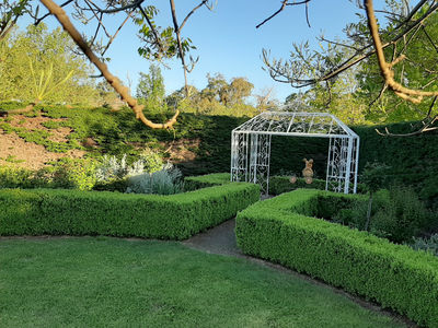 High Country Estate - Gardens, Gallery, Cafe and Maze