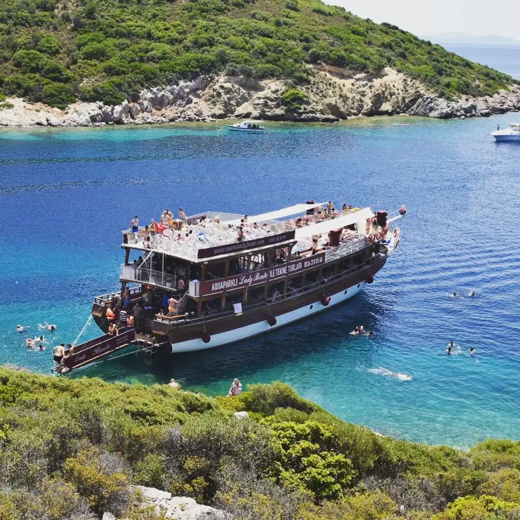 Hotels near Çeşme Lady Bente-Tekne Turu