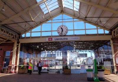 Llandudno railway station