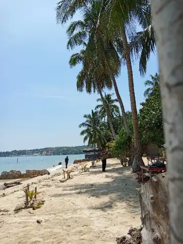 Hotels near Nongsa Beach