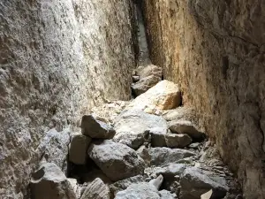 Jasana Cave