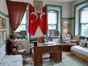 Mudurnu Kültür Turizm Ve Dayanışma Dern. Pertev Naili Boratav Kültür Evi