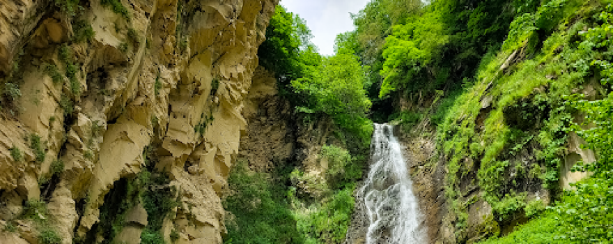 Sviana-Rostiana Waterfall
