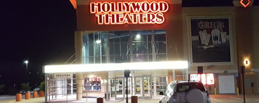 Regal Hollywood - Topeka