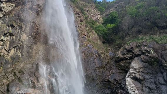 Guanmi Waterfall Scenic Spot in Guangze County