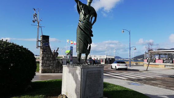 Parque a los Tres Pescadores