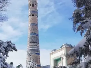To'rtko' Jome Masjid