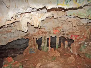 Хатчет Бэй Кейв