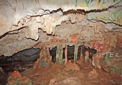 Hatchet Bay Cave
