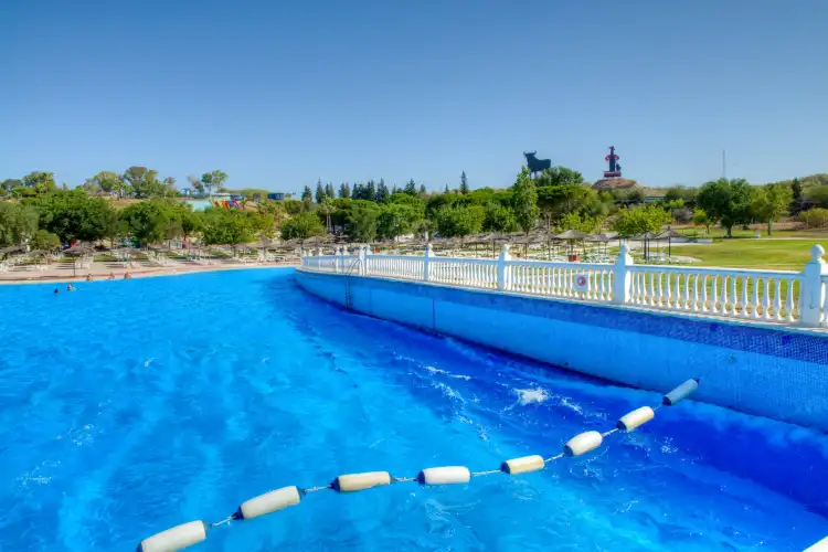Hotels near Baluarte de Zuazo
