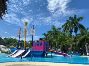 Splash Water Park