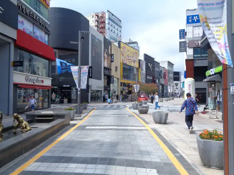Các khách sạn gần Gwangbokdong Fashion Street