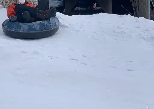 Hotels near Holiday Mountain