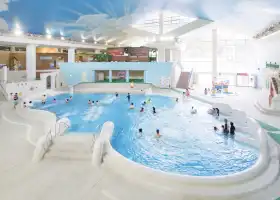 บ่อน้ําพุร้อนโคคาคุดานิ