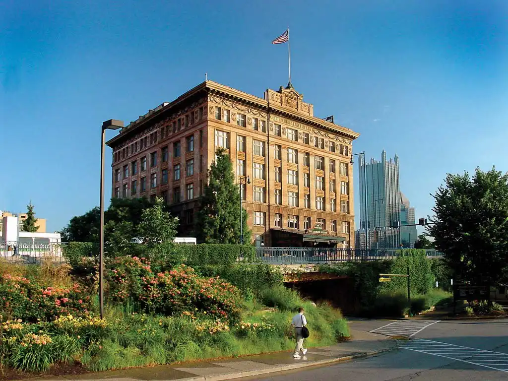 Hotels near Pittsburgh History & Landmarks Foundation