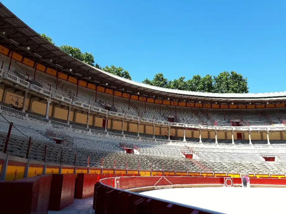 Các khách sạn gần Plaza de TOROS de Pamplona