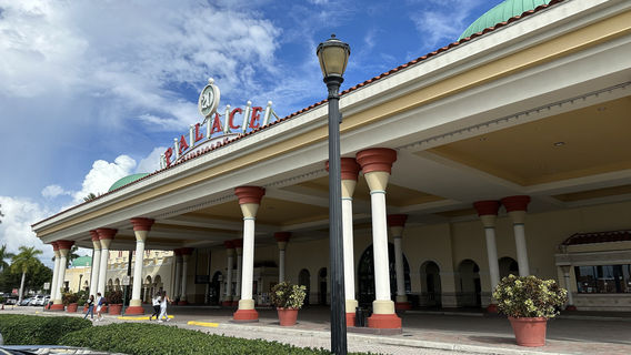 Cinemark Bistro Boca Raton and XD