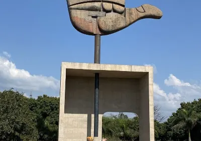 ओपन हैंड मॉन्यूमेंट