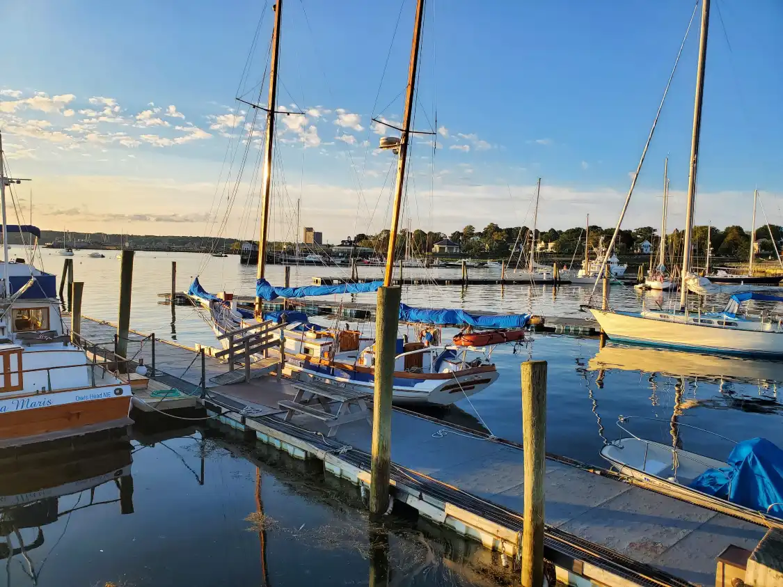 Các khách sạn gần Rockland Harbor Trail