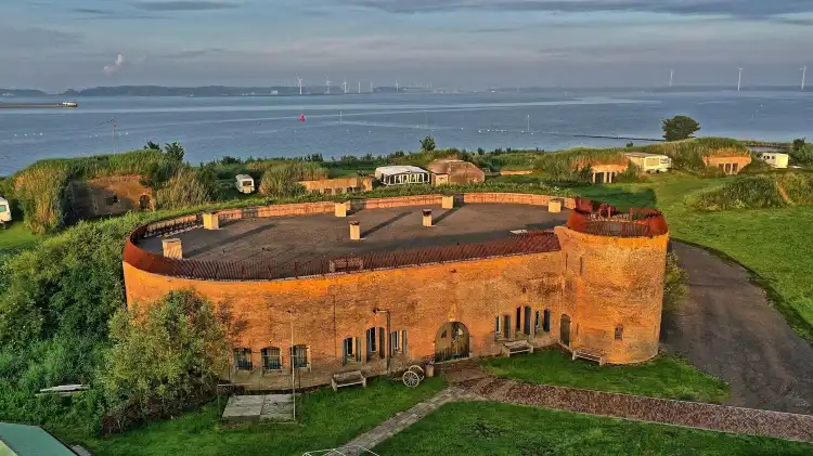 Hotels in Numansdorp
