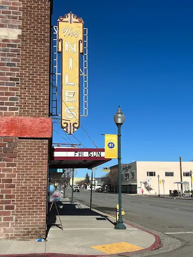 Niles Theater