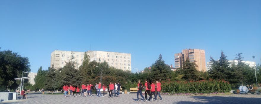 Druzhba Square