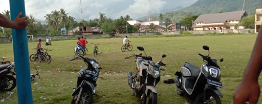 LAPANGAN BOLA PADANG SEUMANTOK