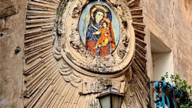 Affresco della Vergine