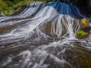 Djermouk Waterfalls