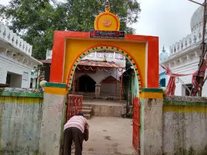 DEVI MANDIR MAJHAULI देवी मंदिर मझौली