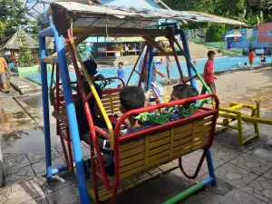 Pemandian Air Panas Batu Kuwung
