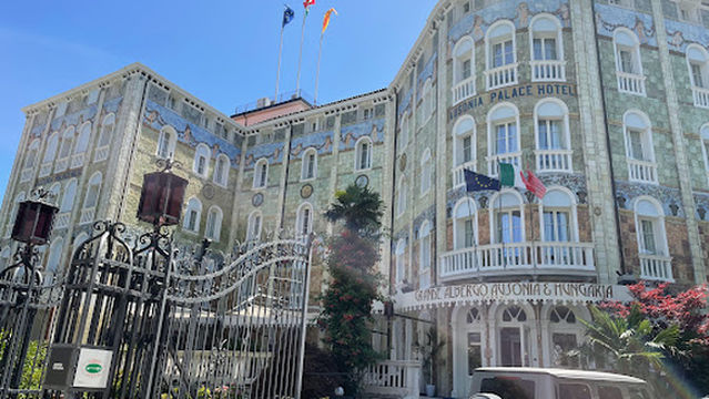 Venezia Spiaggia Blue Moon