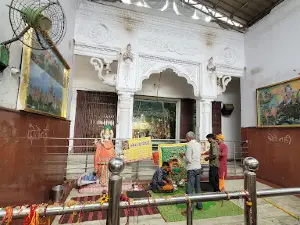 Shree Giriraj ji Maharaj Danghati mandir Goverdhan