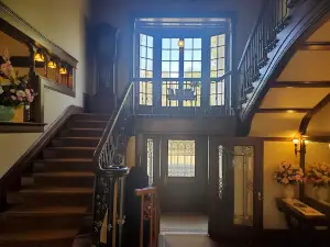 Brown Mansion