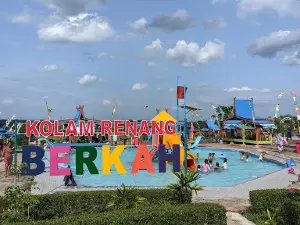 Kolam Renang Berkah