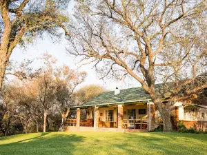 Woodlands Stop Over and Lodge