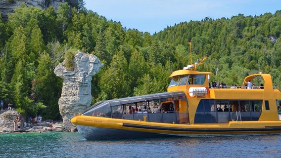 Bruce Anchor Cruises Dock