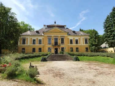 De La Motte Castle Noszvaj