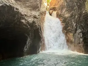 La Leona Waterfall Adventure Hike
