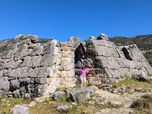 Pyramide von Hellinikon