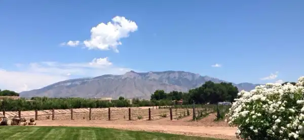 Hotels in Corrales
