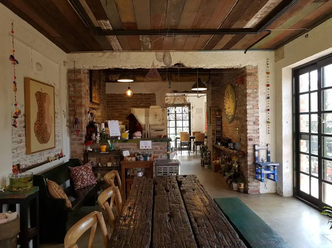 Hotels near AMI Art Museum