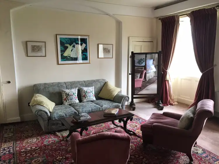 Hotels in Knocknagundarragh