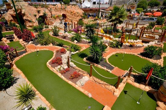 ViVO Mini Golf Treasure Island
